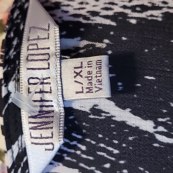 Jennifer Lopez top - Picture 4 of 5